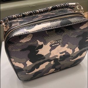 Guess purse “Borsa a mano Turin Camouflage”